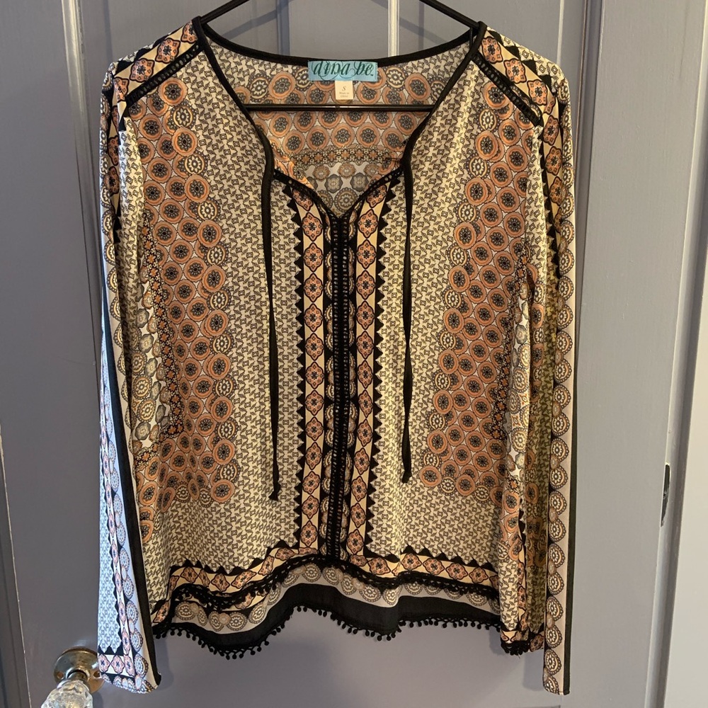 Women’s Small Blouse